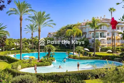 Pass the Keys | Apt family friendly