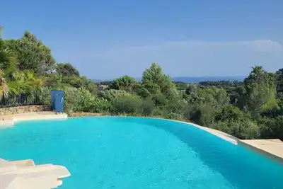 Image de Grande maison piscine vue panoramique 15 mn Carcassonne