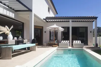 Image de Un paradis! Rare et exceptionnelle villa, construite en 2022