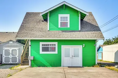 Image de Walkable Paradise: Downtown Puyallup Studio!