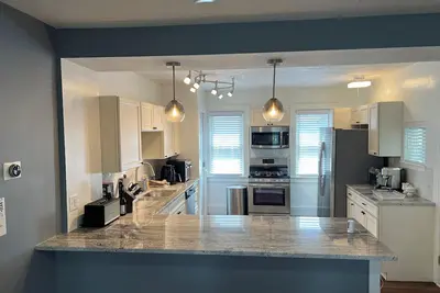 New 5 Bed 2 Bath near Syracuse University and Downtown with Plenty of Parking