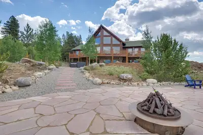 Image de Alma Mountain Getaway w/ Private Hot Tub & Views