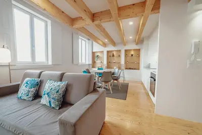 Image de Downtown Clerigos with River View by Vacationy