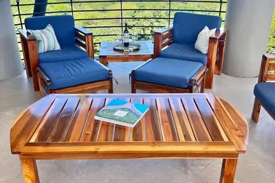 Image de La Perla 161 - Oceanview, Penthouse Condominium, 3 Min Walking Distance to Beach