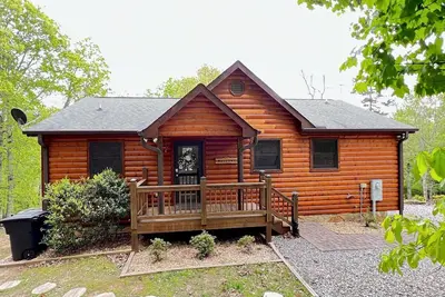 Image de Hot Tub, Fire Pit, Porch Swings, Pets ok Lb