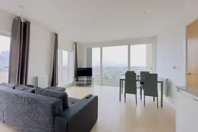 Image de Luxurious London Apartment w/ Balcony & gym