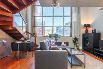 Image de Apartment Duplex Isozaki-Guggenheim