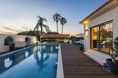 Image de Stunning! ! - Casa Chameleon - Sleeps 14 - Close to Quinta Do Lago & Vale Do Lobo