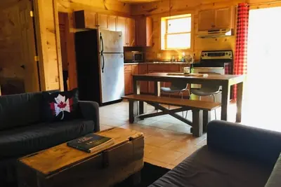 Image de Cozy country cabin - pet friendly - 2. 8 km from Alexandria, North Glengarry