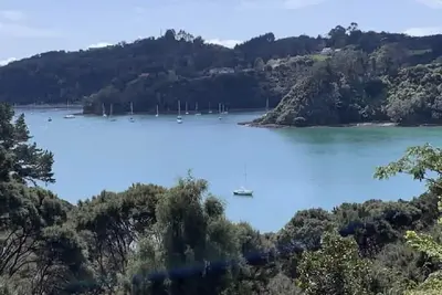 Image de Pomare's Secret - Russell Nz