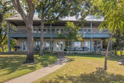 Image de Welcome to Sunset Point! Lakefront home for the family vacation of a lifetime!