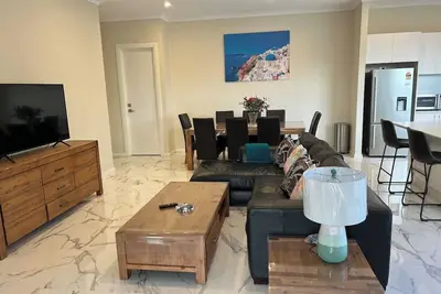 Image de Modern house between Airport and  Sea