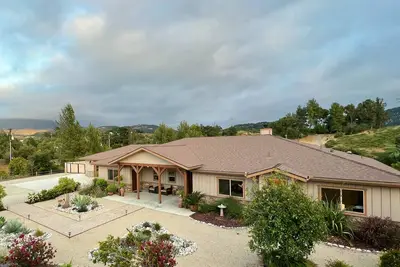 Image de New stylish home near Casino/Downtown in Temecula