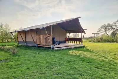 Image de Glamping de luxe près des eaux frisonnes