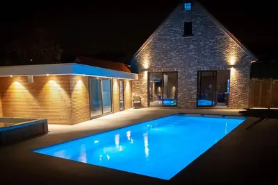 Image de Villa avec piscine Ă Erembodegem