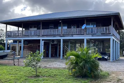 In the middle of pristine nature with a marvelous view of southern lagoon