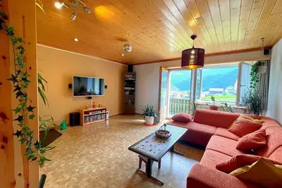 Image de Spacious Apartment with 3 bedrooms, 2 bathrooms, kitchen and living room