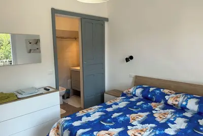 Image de Vacation home Marisa, in quiet area close to the sea and conveniences.