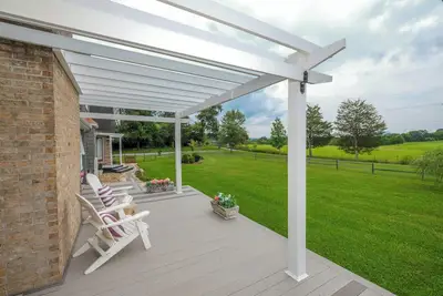 Image de High end, pet friendly 2br w/ game room and fenced-in yard!