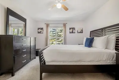 Image de Alpine Retreat | Pool | Hot Tub | Affordable