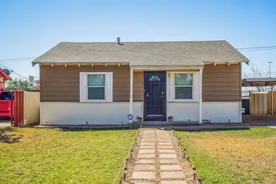 Image de Quaint Midland Home ~ 1 Mi to Downtown!