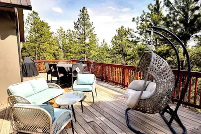 Image de Skyfall Retreat-Hidden Haven Cabin-Secluded Serenity on 5 Acres-Early checkin