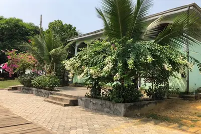 Image de Deux-Palmes-Kribi, close to the beach (200m), comfortable and family-friendly