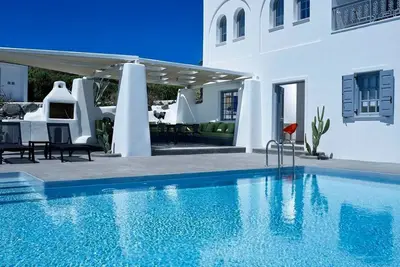 Image de Beautiful Santorini Villa | 6 Bedrooms | The Sky Mansion | Picturesque Sea Views & Private Swimming Pool | Pyrgos