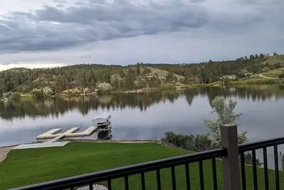 Image de Lake Front Lodge: Your ideal Montana getaway! Watercraft rental available!