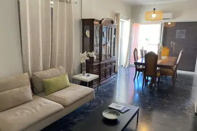 Image de Large 3 Br 1. 5 bth w/Sea Views, Ac, Prime Location
