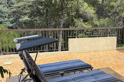 Image de Renecros 1 à 30 m de la mer Très Grande Terrasse Wifi Clim Parking