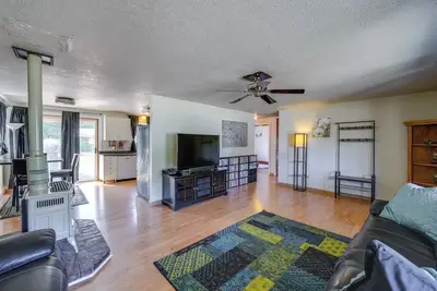 Image de Darrington Rental w/ Private Yard & Mountain Views