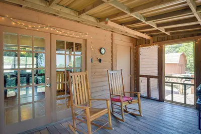Image de Screened-In Deck & Dock Access: Texas Home!
