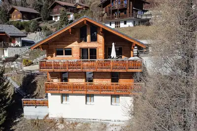 Image de Extérieur : Superbe appartement de 5 pièces dans un chalet, pour 5 personnes, avec grande terrasse e