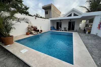 Image de Casa Azul: Private pool & 15 minutes' walk to Caribbean Sea!