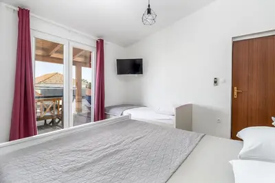 Appartement d'une chambre avec la terrasse et la vue sur le mer Pakostane, Biograd (A-18426-e)