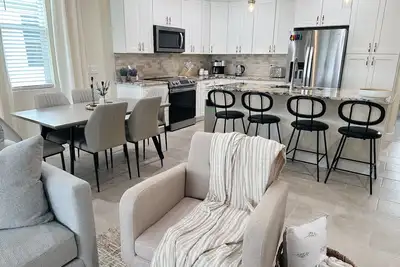 New Cozy Home in Historic Venice