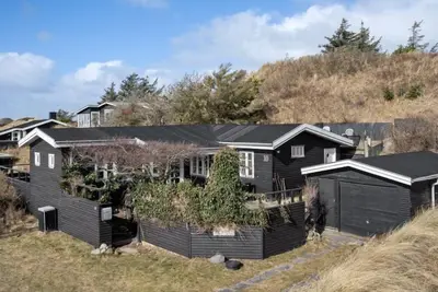 Image de \"Sharanya\" - 500m from the sea by Interhome