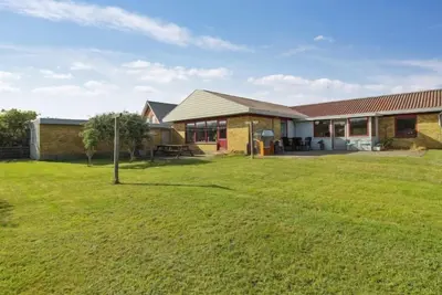 Image de \"Ingward\" - 750m from the sea by Interhome