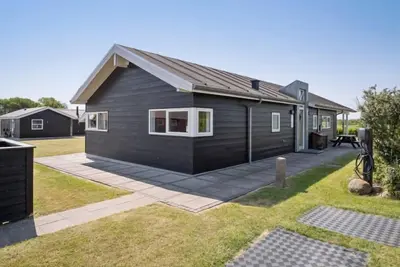 Image de \"Iorund\" - 550m from the sea by Interhome