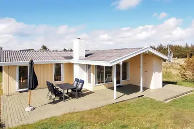 \"Steffen\" - 450m to the inlet by Interhome