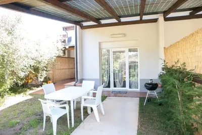 Image de Agritourisme 'Trilocale Vicino Al Mare' avec jardin privé, Wi-Fi et climatisation