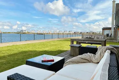 Image de Pier 21 - 1. Reihe am Wasser, Eg, Sauna, Whirlwanne, Terrasse, Stellplatz