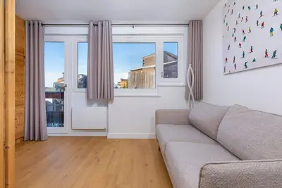 Image de Charmant 2 pièces rénové, internet fibre, balcon, casier à ski, quartier paisible