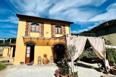 Image de Casa Sole à Massarosa, piscine, jardin, barbecue, climatisation, près du village