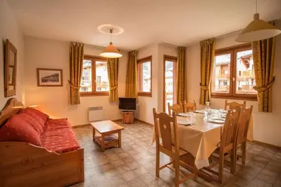 Image de 1er étage, terrasse, télévision, casier à ski, 40m², Aussois