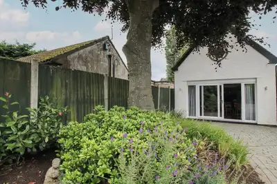 Image de The Coach House, pet friendly, with a garden in Baldwin's Gate