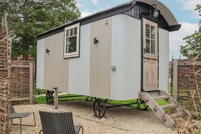 Mayfield, pet friendly, with a garden in Pocklington