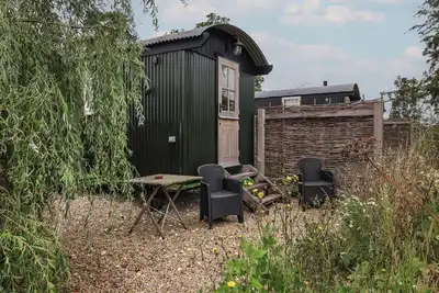 Whitehedge, pet friendly, with a garden in Pocklington