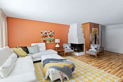 Image de *Retro Fun* 3 Bdrm - Sleeps 5 - Pet Friendly!